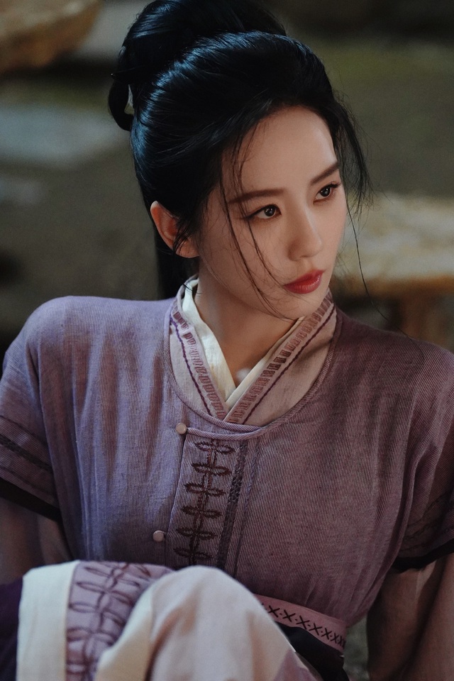 Mỹ nhân Hoa ngữ khoe thần thái "nữ cường" chân chính, nhan sắc lẫn khí chất đều như sinh ra để đóng cổ trang- Ảnh 3.