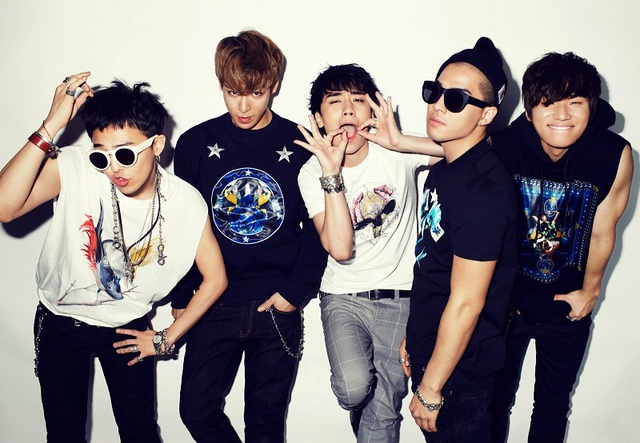 Thành viên trong sạch nhất BIGBANG biến trường Đại học thành concert quá đỉnh, đối lập Seungri làm gì cũng bị ghét- Ảnh 2. Thành viên trong sạch nhất BIGBANG biến trường Đại học thành concert quá đỉnh, đối lập Seungri làm gì cũng bị ghét- Ảnh 2.