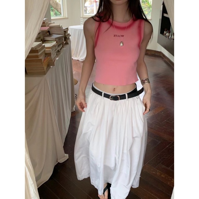 Lạc vào Instagram của "bạn gái" Sơn Tùng: Nàng chỉ cao 1m54 nhưng ăn mặc đẹp đỉnh, bảo sao được 4,7 triệu người follow- Ảnh 17.