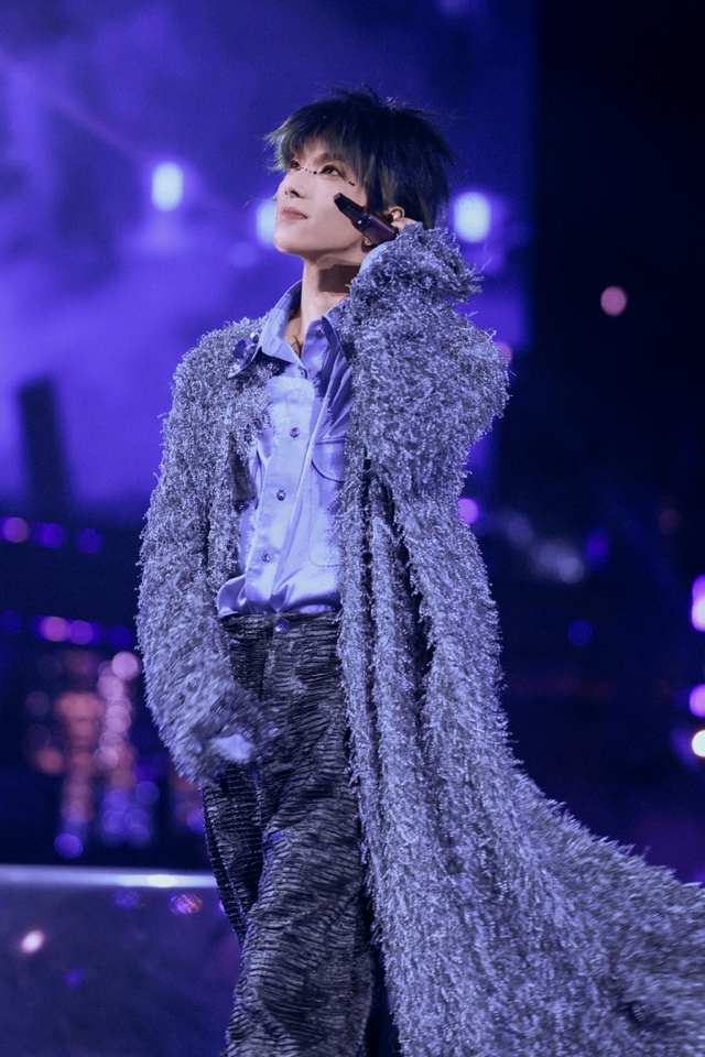 "Đỉnh lưu" xứ tỷ dân tổ chức concert độc lạ: Bắt đầu từ đêm đến khi trời sáng, cả biển người cùng đón bình minh!- Ảnh 3. "Đỉnh lưu" xứ tỷ dân tổ chức concert độc lạ: Bắt đầu từ đêm đến khi trời sáng, cả biển người cùng đón bình minh!- Ảnh 3.