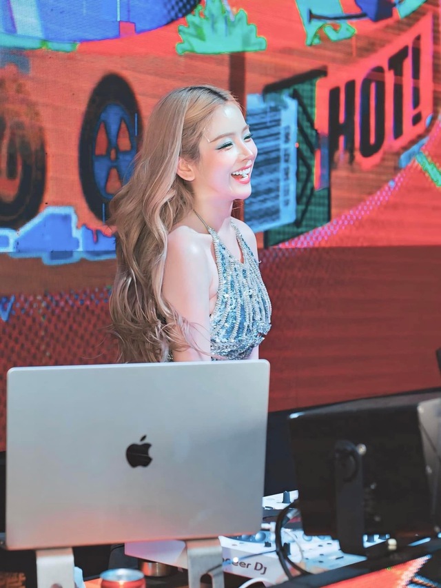 DJ Mie lộ diện tươi rói, chăm chỉ làm việc này khi nhập hội FA- Ảnh 11. DJ Mie lộ diện tươi rói, chăm chỉ làm việc này khi nhập hội FA- Ảnh 11.