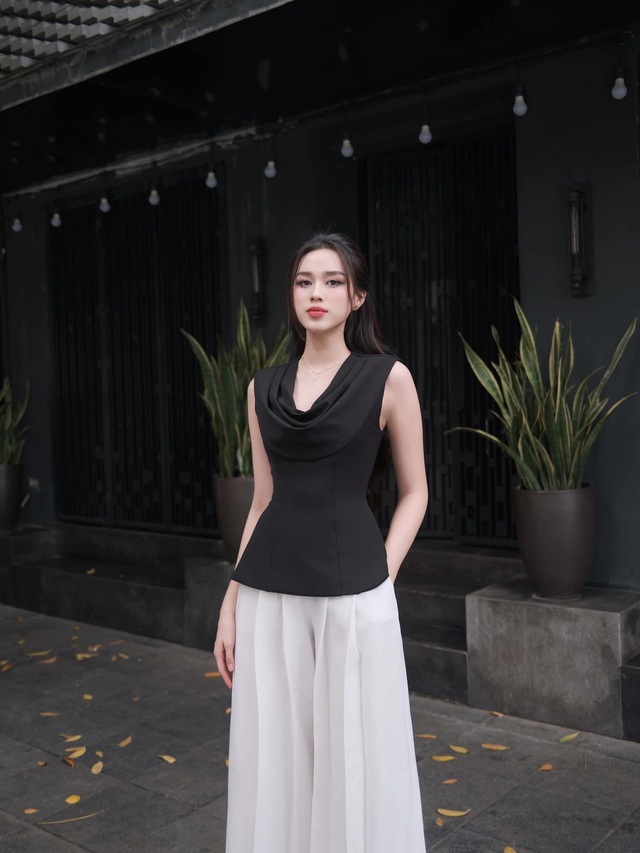 Sau khi vướng tin hẹn hò thiếu gia, Đỗ Hà bị soi hành động khác lạ trên MXH- Ảnh 14. Sau khi vướng tin hẹn hò thiếu gia, Đỗ Hà bị soi hành động khác lạ trên MXH- Ảnh 14.