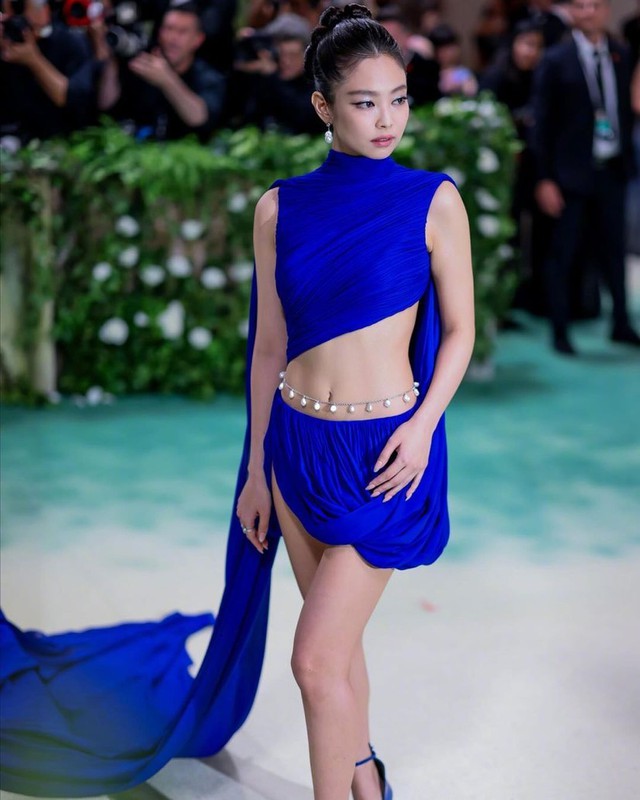 Jennie (BLACKPINK) đáp trả cực thâm thúy sau khi bị chê bai xuất hiện hời hợt tại Met Gala- Ảnh 3.
