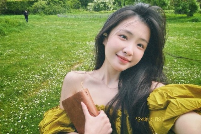 Couple Bạch Lưu Dương và Anh Vũ học bài, cả triệu người ngồi xem: Hóa ra vừa đẹp vừa giỏi yêu nhau là thế này!- Ảnh 2.