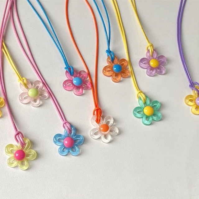 Gái xinh đi biển nhất định phải đeo món phụ kiện vừa rẻ, vừa sành điệu lại hợp "summer vibes"!- Ảnh 25. Gái xinh đi biển nhất định phải đeo món phụ kiện vừa rẻ, vừa sành điệu lại hợp "summer vibes"!- Ảnh 25.