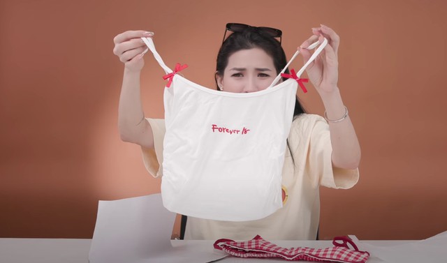"Chiến thần" Hà Linh review mẫu áo hot TikTok: Chê tả tơi, mặc phát ngượng!- Ảnh 8.