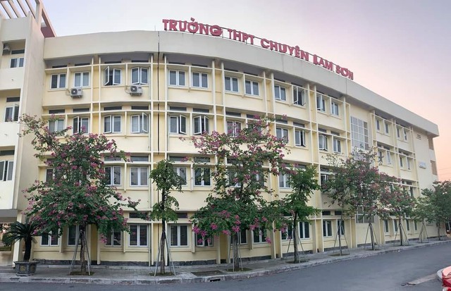 Phúc khảo điểm thi là gì mà giúp thí sinh tăng từ 1 lên 9 điểm, đỗ chuyên Lam Sơn?- Ảnh 1. Phúc khảo điểm thi là gì mà giúp thí sinh tăng từ 1 lên 9 điểm, đỗ chuyên Lam Sơn?- Ảnh 1.