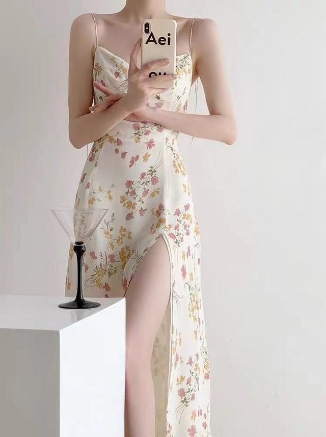 Rosé xinh đẹp quá mức quy định mỗi lần diện váy điệu- Ảnh 12. Rosé xinh đẹp quá mức quy định mỗi lần diện váy điệu- Ảnh 12.