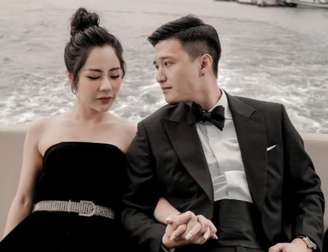 Bộ ảnh cưới tại Đà Lạt của Huỳnh Anh và bạn gái hơn 6 tuổi: Visual xịn cả đôi, còn "khoá môi" ngọt ngào- Ảnh 13.
