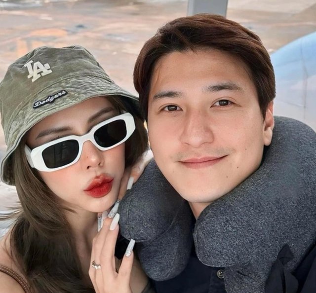 Bộ ảnh cưới tại Đà Lạt của Huỳnh Anh và bạn gái hơn 6 tuổi: Visual xịn cả đôi, còn "khoá môi" ngọt ngào- Ảnh 11.