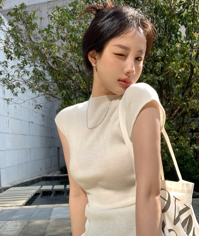 Set váy áo đang khiến trái tim nhiều chị em thổn thức: Ai mặc lên cũng thấy nhẹ nhàng, sang chảnh ngay!- Ảnh 11.