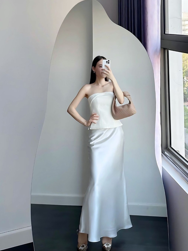 Hà Hồ lựa quần áo đơn giản mà vẫn đẹp ngút ngàn, bí kíp mặc sang cho tuổi U40 là đây!- Ảnh 15. Hà Hồ lựa quần áo đơn giản mà vẫn đẹp ngút ngàn, bí kíp mặc sang cho tuổi U40 là đây!- Ảnh 15.