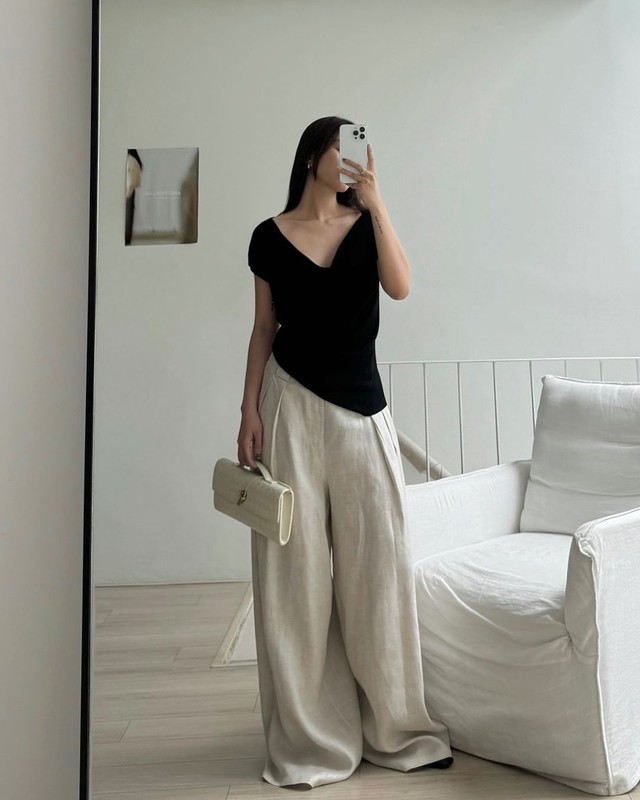 Hot fashion blogger cũng chỉ phối quần ống rộng theo 5 cách này, đảm bảo chất mà ai cũng sẵn đồ phối theo- Ảnh 19.