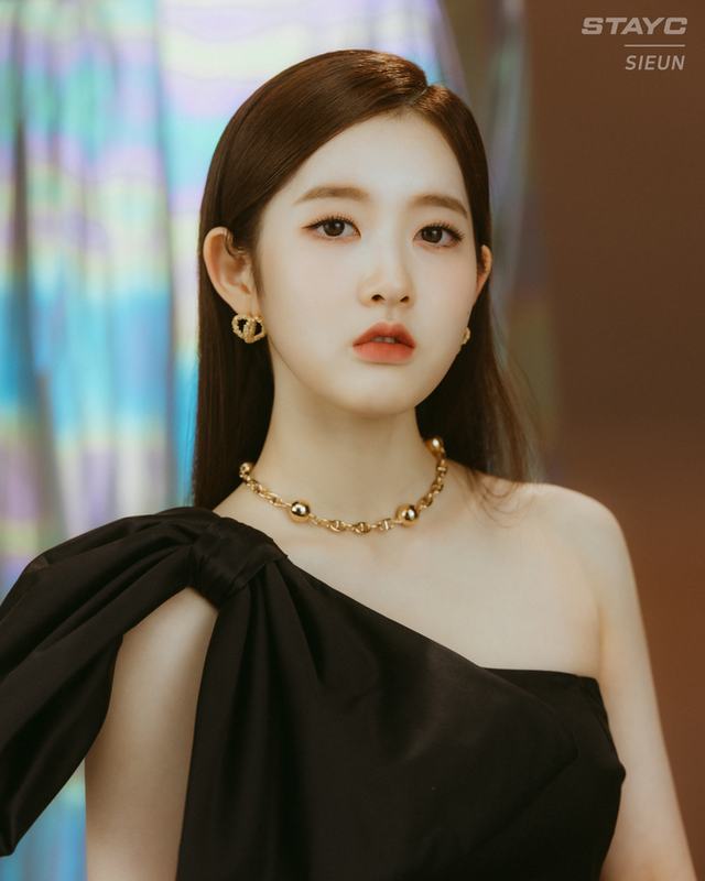 Bố của nữ idol Gen Z khiến dàn nghệ sĩ choáng váng tại Rồng Xanh 2024: U60 nhưng hát nhảy vẫn “out trình”- Ảnh 7.