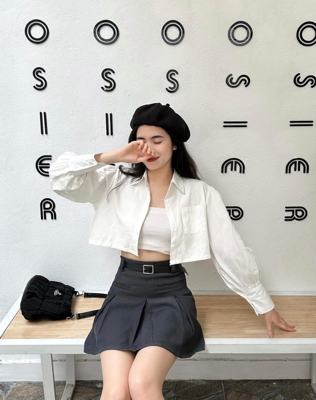 Quanh hè diện croptop, gái Hàn chỉ bạn list áo siêu xinh, phối đủ kiểu không chán- Ảnh 40. Quanh hè diện croptop, gái Hàn chỉ bạn list áo siêu xinh, phối đủ kiểu không chán- Ảnh 40.