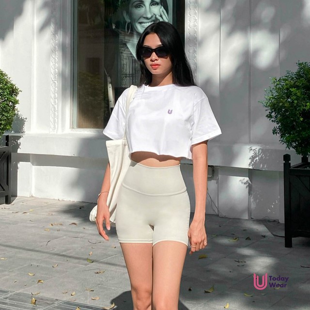 Quanh hè diện croptop, gái Hàn chỉ bạn list áo siêu xinh, phối đủ kiểu không chán- Ảnh 41. Quanh hè diện croptop, gái Hàn chỉ bạn list áo siêu xinh, phối đủ kiểu không chán- Ảnh 41.