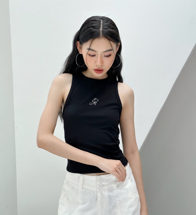 Quanh hè diện croptop, gái Hàn chỉ bạn list áo siêu xinh, phối đủ kiểu không chán- Ảnh 49. Quanh hè diện croptop, gái Hàn chỉ bạn list áo siêu xinh, phối đủ kiểu không chán- Ảnh 49.