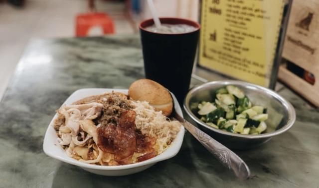 Hàng xôi nhiều tai tiếng bậc nhất Hà thành: Từng bán 2 tỷ/tháng, chủ quán dính tin đồn "vỡ nợ"?- Ảnh 7. Hàng xôi nhiều tai tiếng bậc nhất Hà thành: Từng bán 2 tỷ/tháng, chủ quán dính tin đồn "vỡ nợ"?- Ảnh 7.