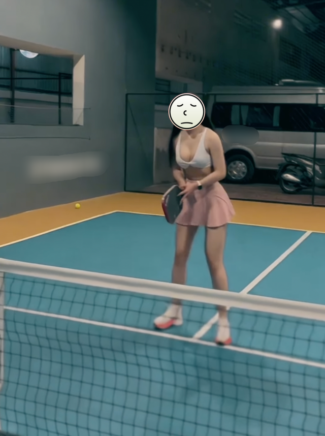 Vụ gái xinh bị chụp lén trên sân Pickleball gây tranh cãi nhất hiện nay: Oan uổng quá- Ảnh 2. Vụ gái xinh bị chụp lén trên sân Pickleball gây tranh cãi nhất hiện nay: Oan uổng quá- Ảnh 2.
