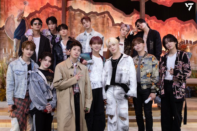 63 Anh Trai xâm chiếm Vpop: Cơ hội “thay máu" cho các FC Việt “đi đu idol”- Ảnh 14. 63 Anh Trai xâm chiếm Vpop: Cơ hội “thay máu" cho các FC Việt “đi đu idol”- Ảnh 14.
