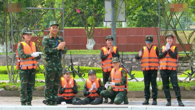 Hoa hậu Thùy Tiên gào thét thất thanh - Ảnh 16.