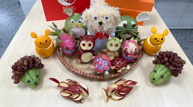 Xuất hiện loạt con vật "bẹo hình bẹo dạng" trên mâm cỗ Trung thu- Ảnh 13. Xuất hiện loạt con vật "bẹo hình bẹo dạng" trên mâm cỗ Trung thu- Ảnh 13.