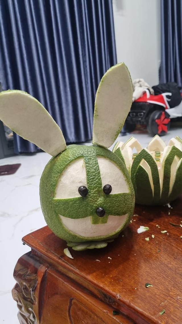 Xuất hiện loạt con vật "bẹo hình bẹo dạng" trên mâm cỗ Trung thu- Ảnh 12. Xuất hiện loạt con vật "bẹo hình bẹo dạng" trên mâm cỗ Trung thu- Ảnh 12.