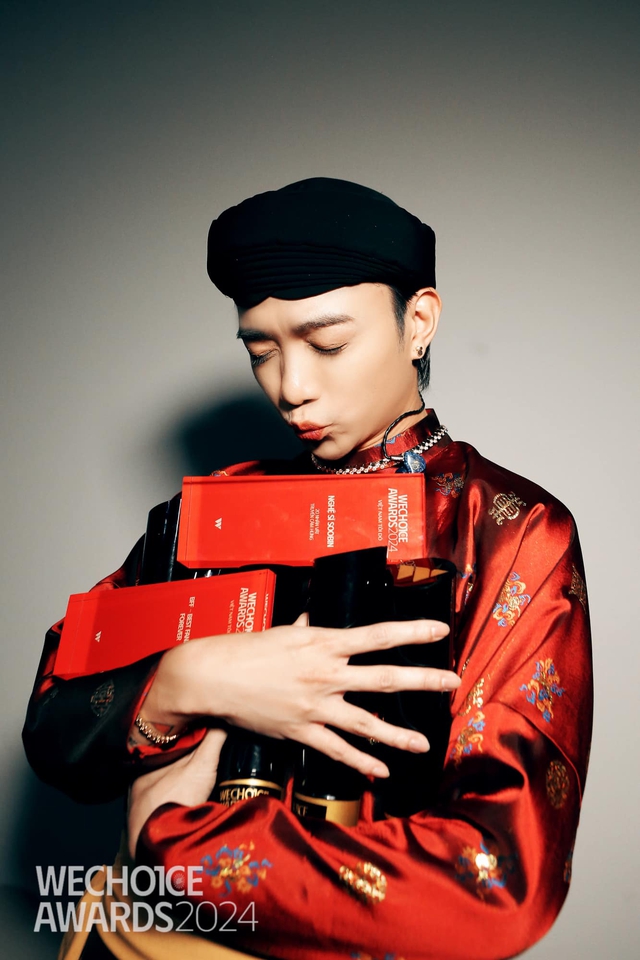 1 thập kỷ càn quét WeChoice Awards của "hoàng tử" SOOBIN- Ảnh 1.