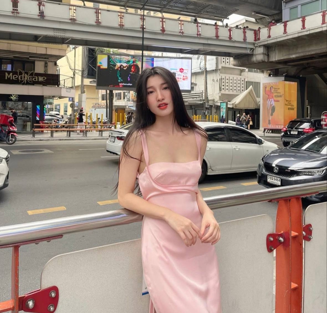 Số mệnh "phượng hoàng" nhưng Phương Nhi lại si mê đồ bình dân- Ảnh 8. Số mệnh "phượng hoàng" nhưng Phương Nhi lại si mê đồ bình dân- Ảnh 8.