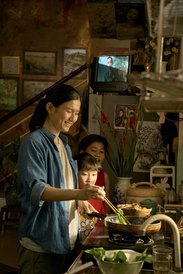 Đen tiếp tục gây sốt: Leo đỉnh Trending ngay khi mới tung MV, giành Top 1 bằng cách này- Ảnh 7. Đen tiếp tục gây sốt: Leo đỉnh Trending ngay khi mới tung MV, giành Top 1 bằng cách này- Ảnh 7.