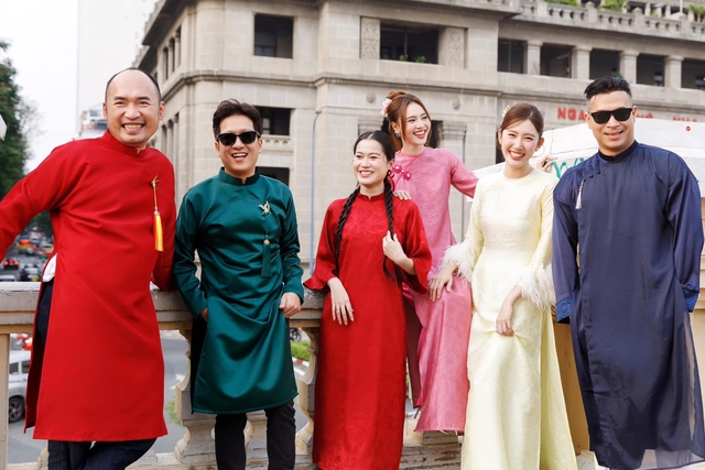 7 Nụ cười Xuân gây sững sờ khi dừng phát sóng: Trường Giang - Lâm Vỹ Dạ - Lan Ngọc cùng làm 1 việc- Ảnh 4. 7 Nụ cười Xuân gây sững sờ khi dừng phát sóng: Trường Giang - Lâm Vỹ Dạ - Lan Ngọc cùng làm 1 việc- Ảnh 4.
