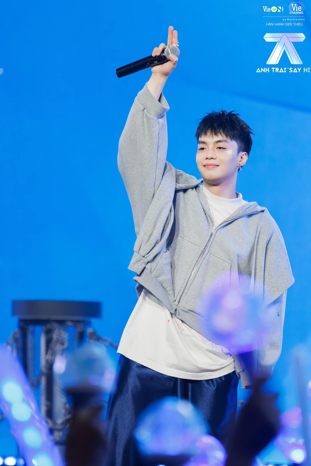 3 Anh trai say Hi tuổi Tỵ "gây bão" năm qua: 1 người đang nổi danh thì tắt lịm, 4 tháng "mất tích" trên MXH- Ảnh 3.