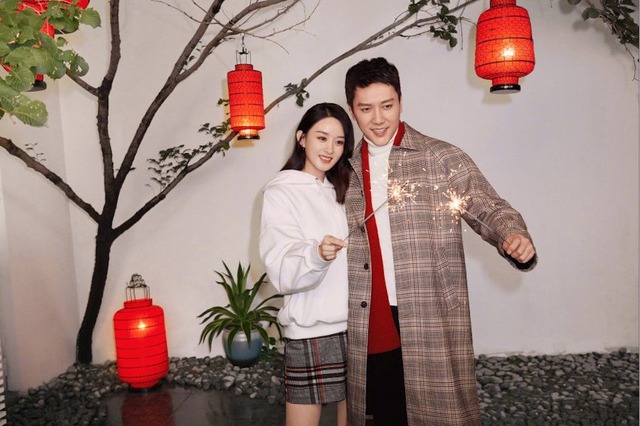 Hot nhất MXH: Triệu Lệ Dĩnh âm thầm tái hợp, đưa chồng cũ Phùng Thiệu Phong cùng về quê đón Tết?- Ảnh 2.
