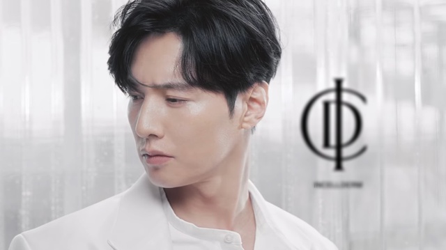 Nhan sắc gây sốc của Won Bin- Ảnh 5.