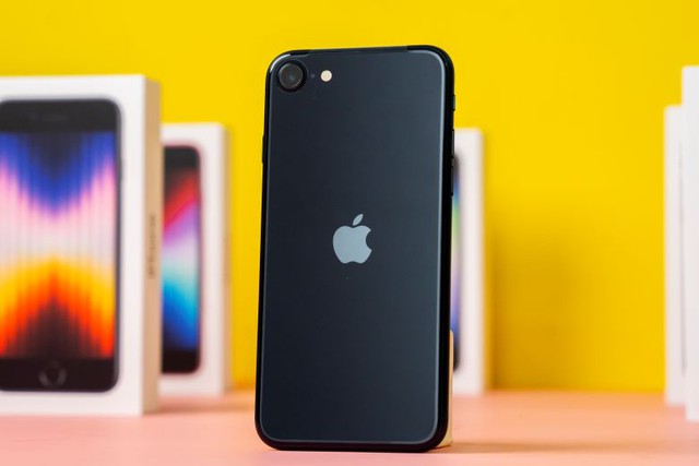 Chiếc iPhone "thất bại" của Apple: Mất giá kỷ lục, giờ chỉ còn dưới 3 triệu- Ảnh 4.