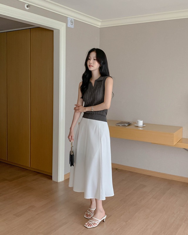 10 set đồ tối giản giúp chị em chạm đỉnh cao của sự sang trọng, thanh lịch- Ảnh 1.