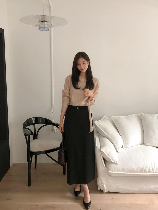 10 set đồ tối giản giúp chị em chạm đỉnh cao của sự sang trọng, thanh lịch- Ảnh 6.