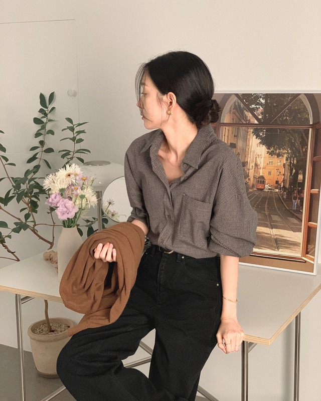 10 set đồ tối giản giúp chị em chạm đỉnh cao của sự sang trọng, thanh lịch- Ảnh 10.