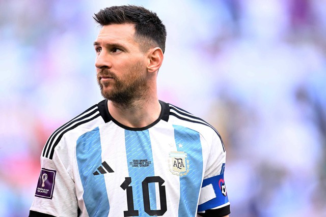 Top 3 cầu thủ giàu nhất thế giới: Ronaldo và Messi vẫn phải "ngước nhìn" một nhân vật đặc biệt- Ảnh 2.