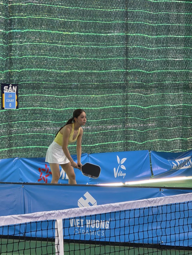 Cam thường bắt trọn visual sáng bừng không góc chết của hotgirl Nhật Lê trên sân pickleball PPA Tour Asia Vietnam Cup- Ảnh 1.