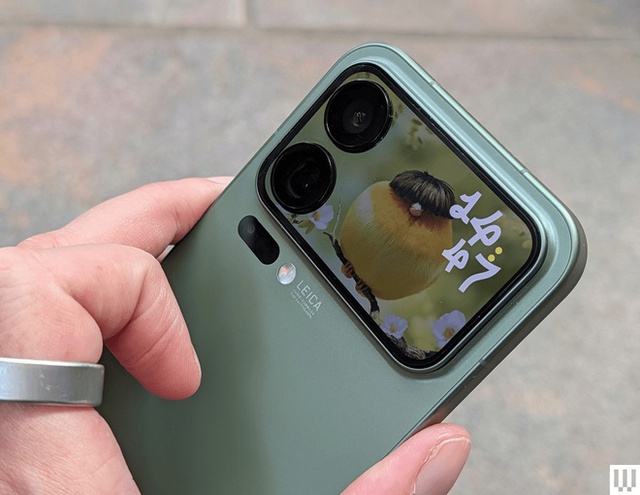 Đây là chiếc điện thoại "Pro Max" hơn cả iPhone 17 Pro Max- Ảnh 3. Đây là chiếc điện thoại "Pro Max" hơn cả iPhone 17 Pro Max- Ảnh 3.