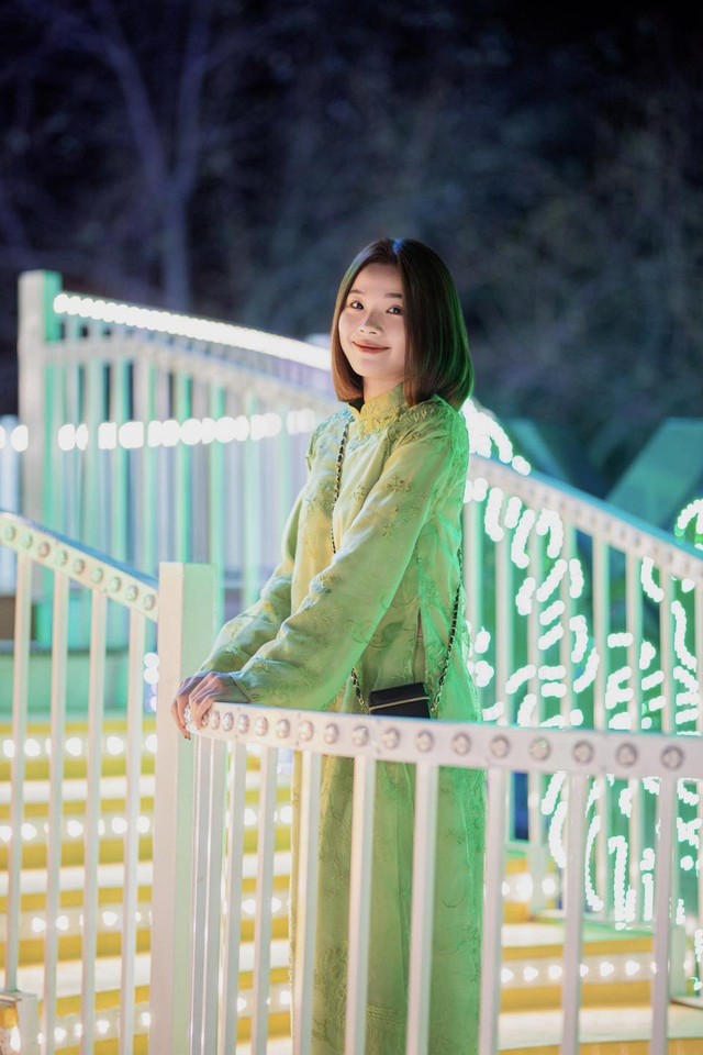 Hotgirl cầu lông Nguyễn Thuỳ Linh hoàn thành luận văn thạc sĩ, đã xinh đẹp lại quá giỏi giang- Ảnh 2.