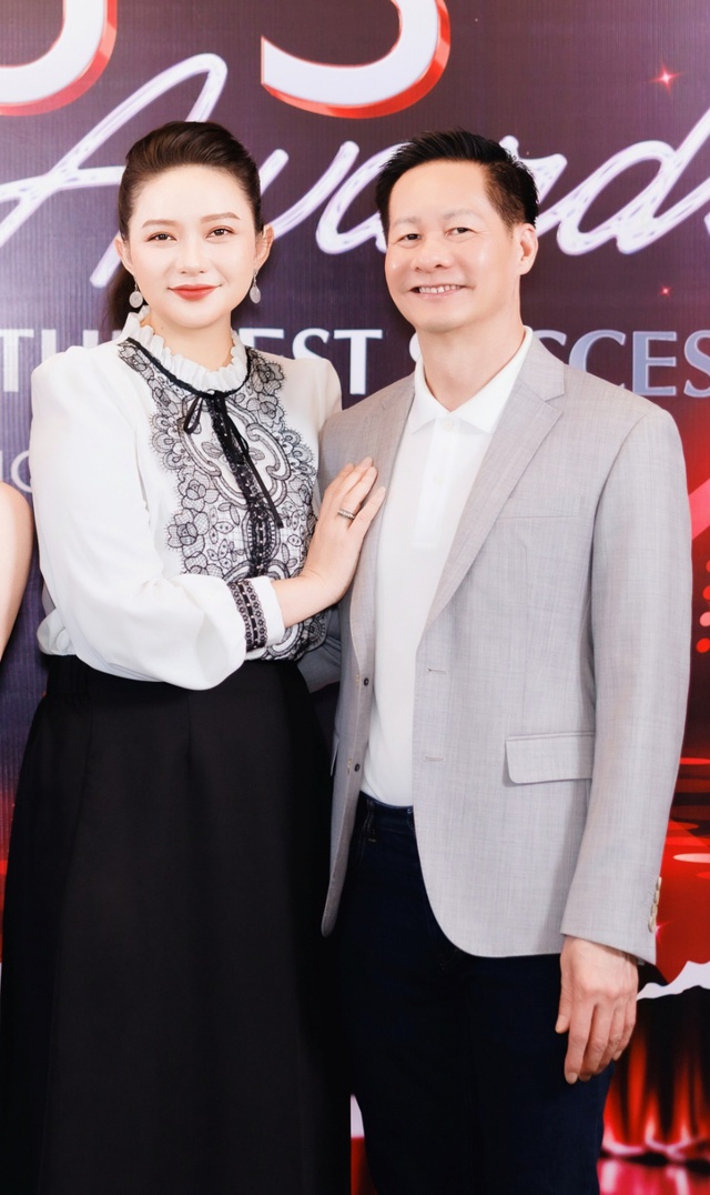Mỹ nhân Việt được chồng đại gia hơn 26 tuổi trao tài sản hàng trăm tỷ bật khóc: "Có lúc tôi mệt và sợ"- Ảnh 4.