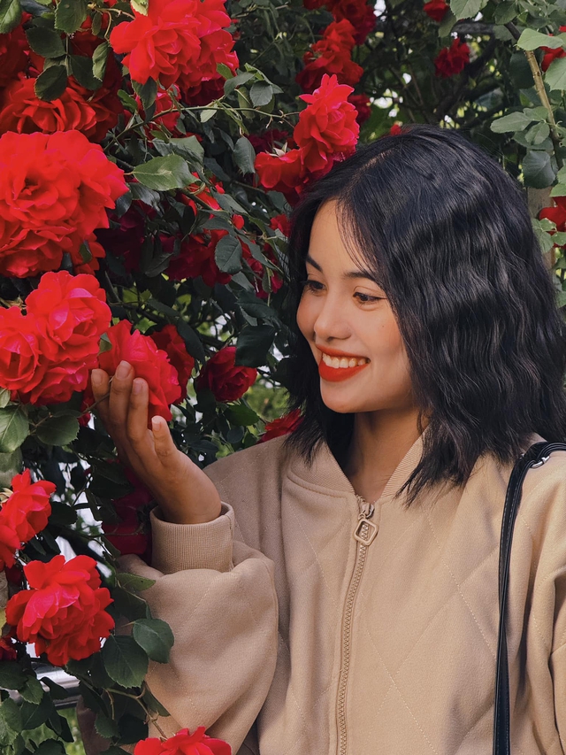 Nhan sắc đời thường xinh như công chúa của cung thủ Đỗ Thị Ánh Nguyệt vừa được tuyên dương “Thanh niên sống đẹp” năm 2025- Ảnh 8.