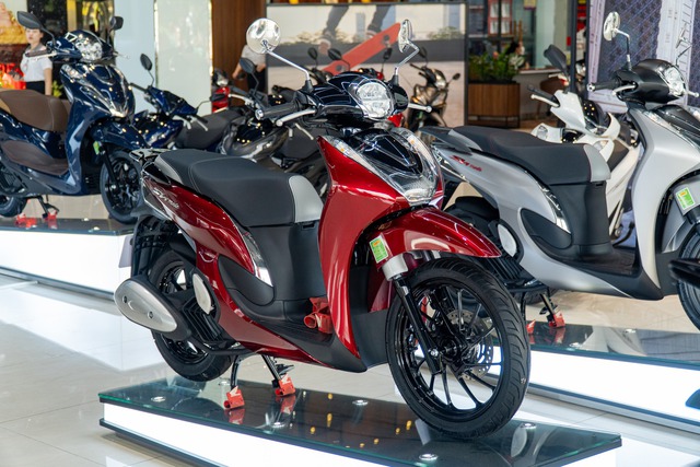 Giá xe Honda SH Mode tháng 10/2025: Đại lý "hét" giá chênh gần 9 triệu đồng- Ảnh 1.