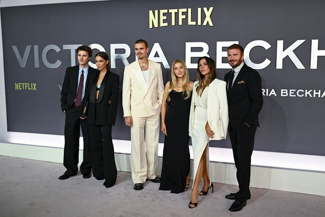 David Beckham tiết lộ bất ngờ về "cung điện Beckingham", hoá ra huyền thoại bóng đá được vợ "bao ở"- Ảnh 1.