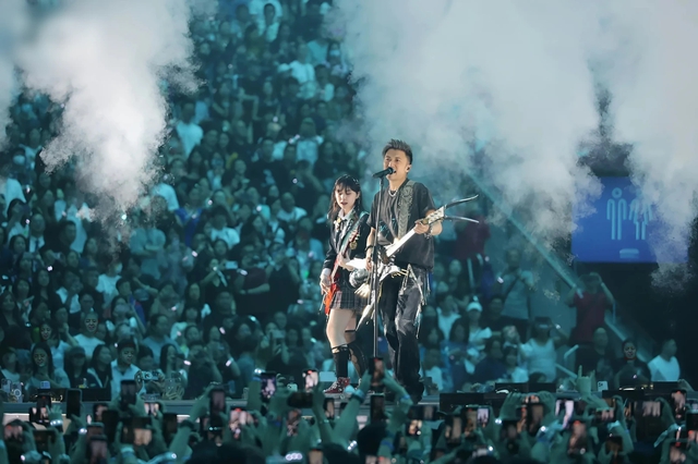 Ngồi tù sau concert Tạ Đình Phong, fan tuyệt đối không làm theo- Ảnh 1.