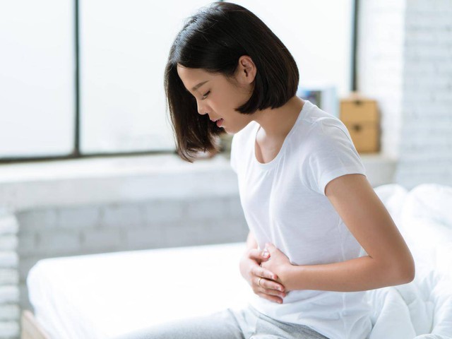 3 loại ung thư mà nhiều phụ nữ nhầm lẫn với "bệnh phụ khoa": Đừng để các triệu chứng nhỏ kéo dài thành nghiêm trọng- Ảnh 3.