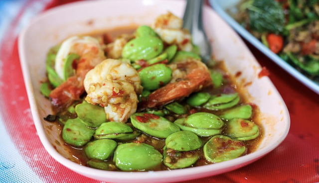 Du khách "lạnh sống lưng" khi chứng kiến 4 món ăn đáng sợ ở Thái Lan- Ảnh 4.