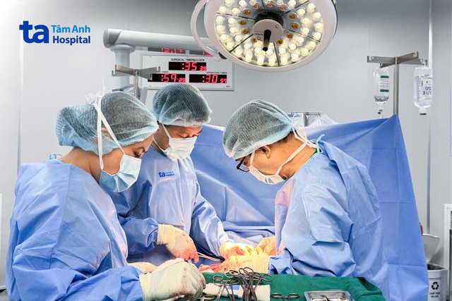 Bé trai chào đời nặng 5kg nhờ hưởng gene trội từ bố mẹ: Em bé "phá kỷ lục cân nặng của cả dòng họ"- Ảnh 3.